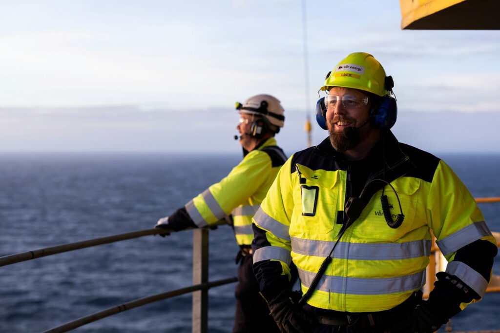 offshore workers on Goliat